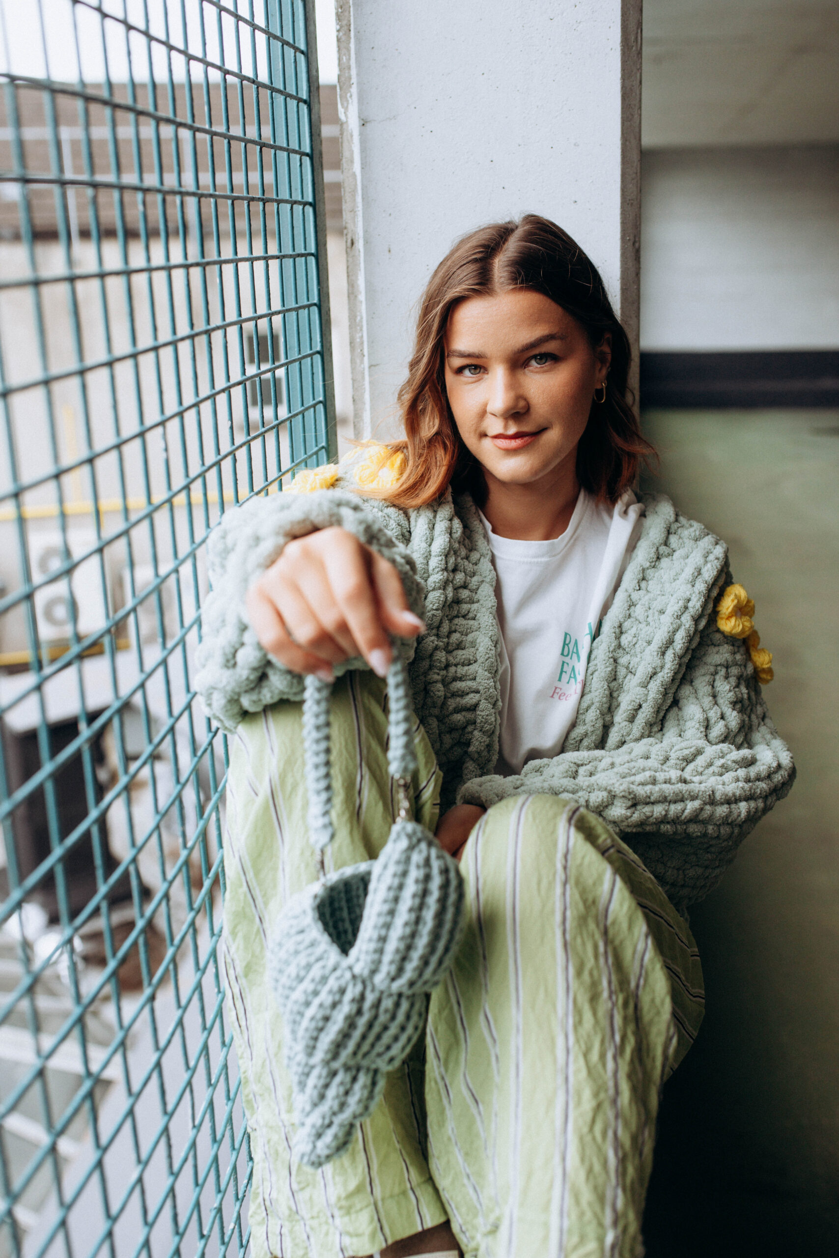 Olive Cardigan with yellow flowers - Image 2